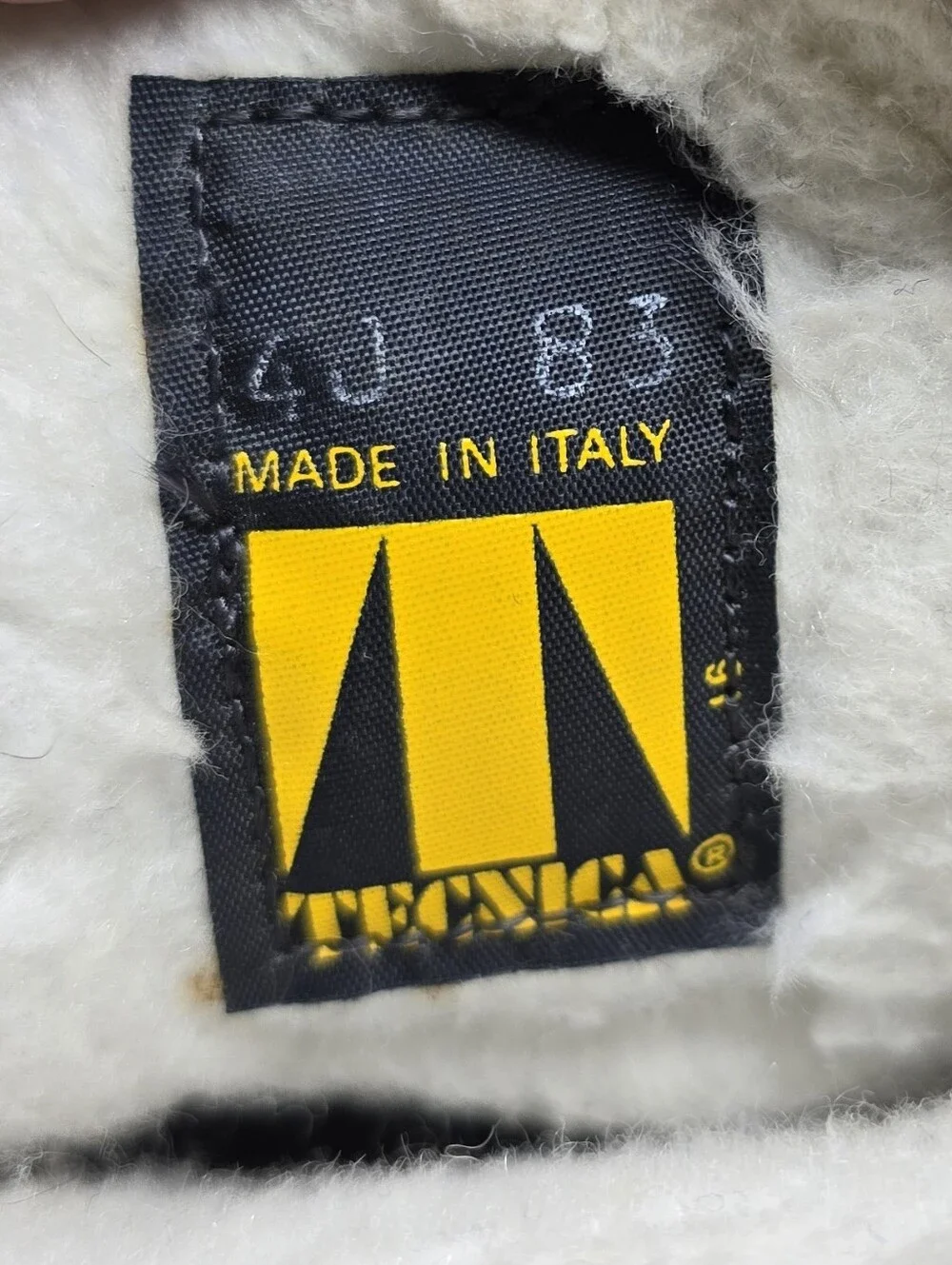 Vintage Tecnica Italy Black Genuine Fur Après Ski Boots US 8.5 Tassels & Cording